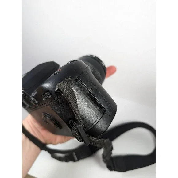 Nikon N80 35mm Film Camera AS-IS UNTESTED Body & Lens - Picture 8 of 13